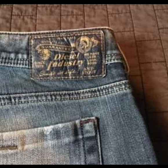 Diesel "Zathan" Jeans - Picture 7 of 10